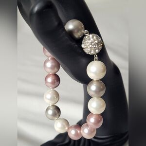 Elegant Pearl Bracelet with Silver Accents NWOT